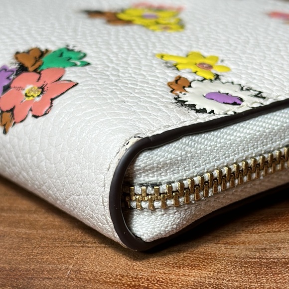 COACH Medium Zip Around Wallet With Floral Print - Picture 7 of 16